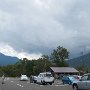 12:30下山。駐車場も超ご立派。そして涼しい。道程としては長い登山だったが、見どころが多く満足の行く登山だった。やはり日本会が見える山はイイね。